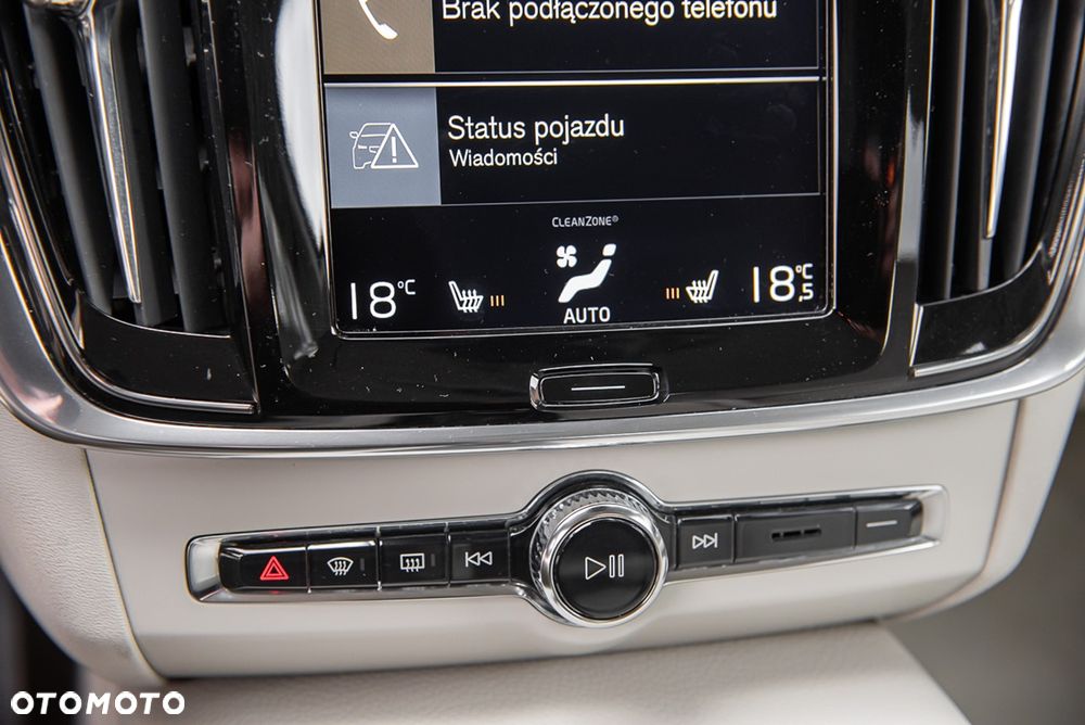 Volvo S90 D5 AWD Momentum - 24