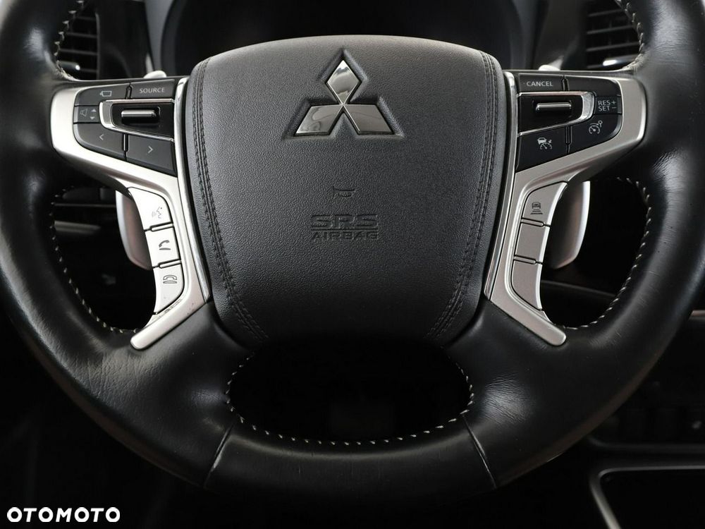 Mitsubishi Outlander Intense + - 22