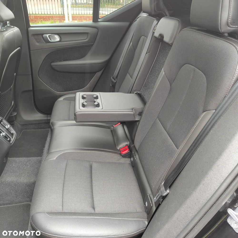 Volvo XC 40 T5 AWD Momentum Pro - 18