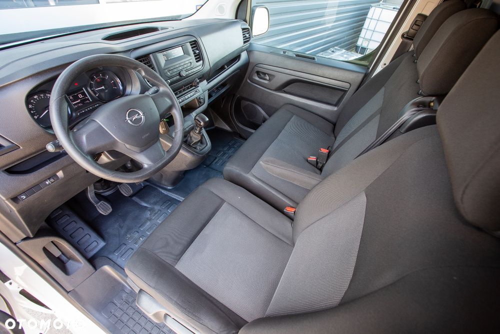 Opel Vivaro L2H1 *ŚREDNI* Blaszak - 9