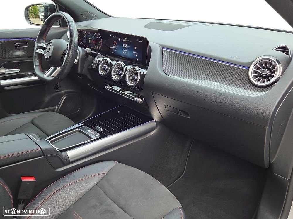 Mercedes-Benz GLA 180 d AMG Line - 22