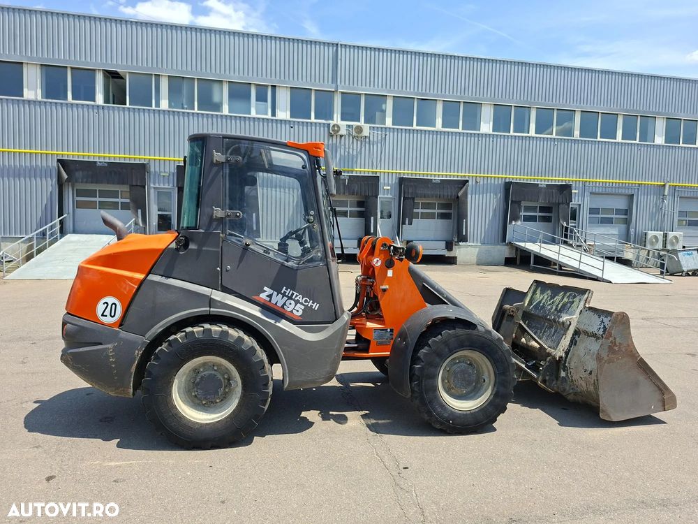 Hitachi ZW95-6C  4x4 - 6