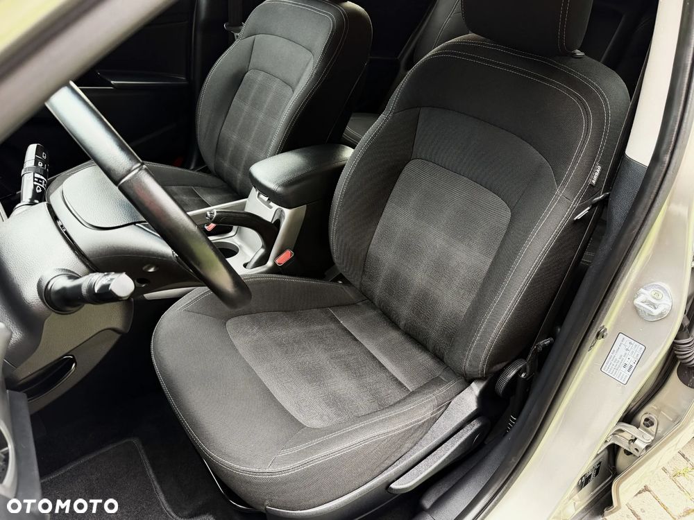 Kia Sportage 1.6 GDI 2WD Dream-Team Edition - 13