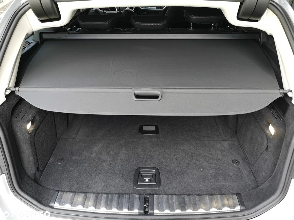 BMW Seria 3 320d xDrive - 34