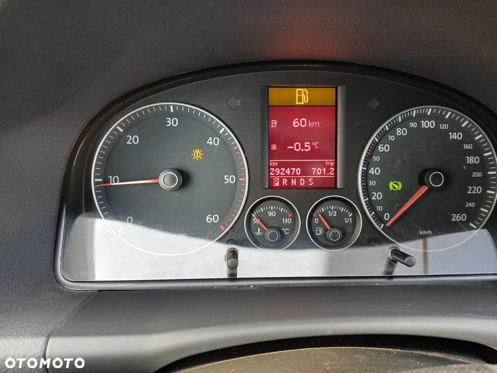 Volkswagen Touran - 18