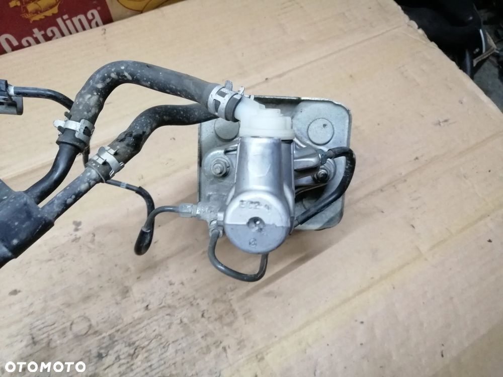 Toyota Prius II hybrid 1.5 16V pompa hamulcowa przewody zbiorniczek 47270-47010  132030-40120 - 12