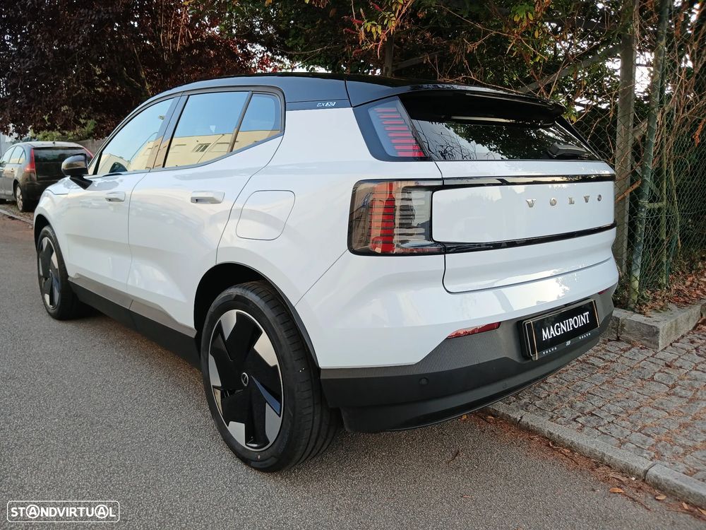 Volvo EX30 69 kWh Single Motor Extended Range Plus - 2