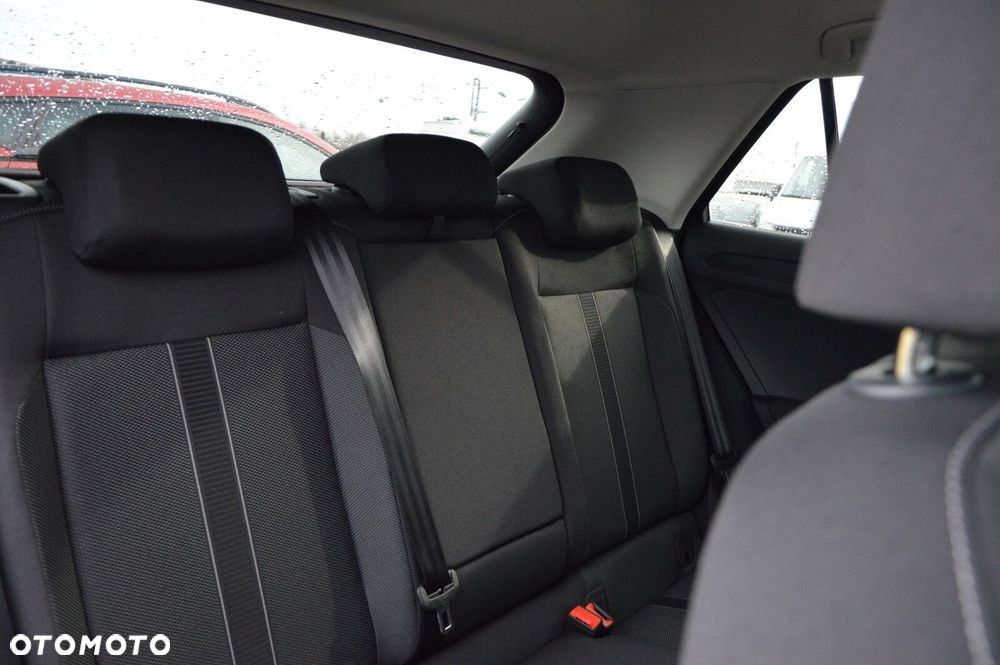 Volkswagen T-Roc - 15