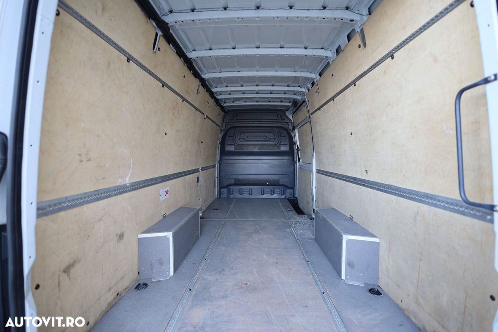 Mercedes-Benz Sprinter L3H2 - 13