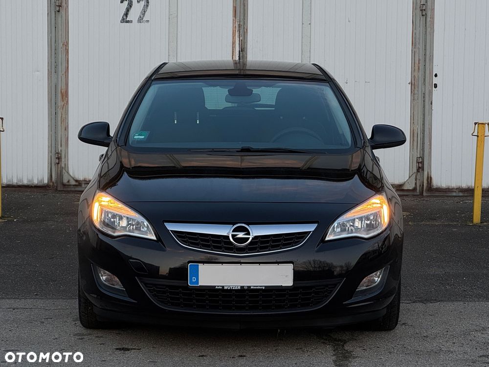 Opel Astra 1.6 Exklusiv - 1