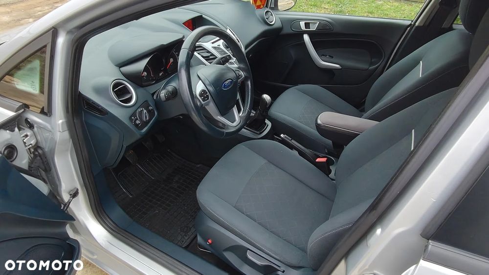 Ford Fiesta 1.6 TDCi Individual - 8