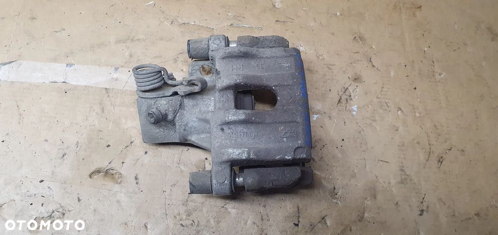 Zacisk hamulcowy prawy Tył Ford Focus Mk3 - 1