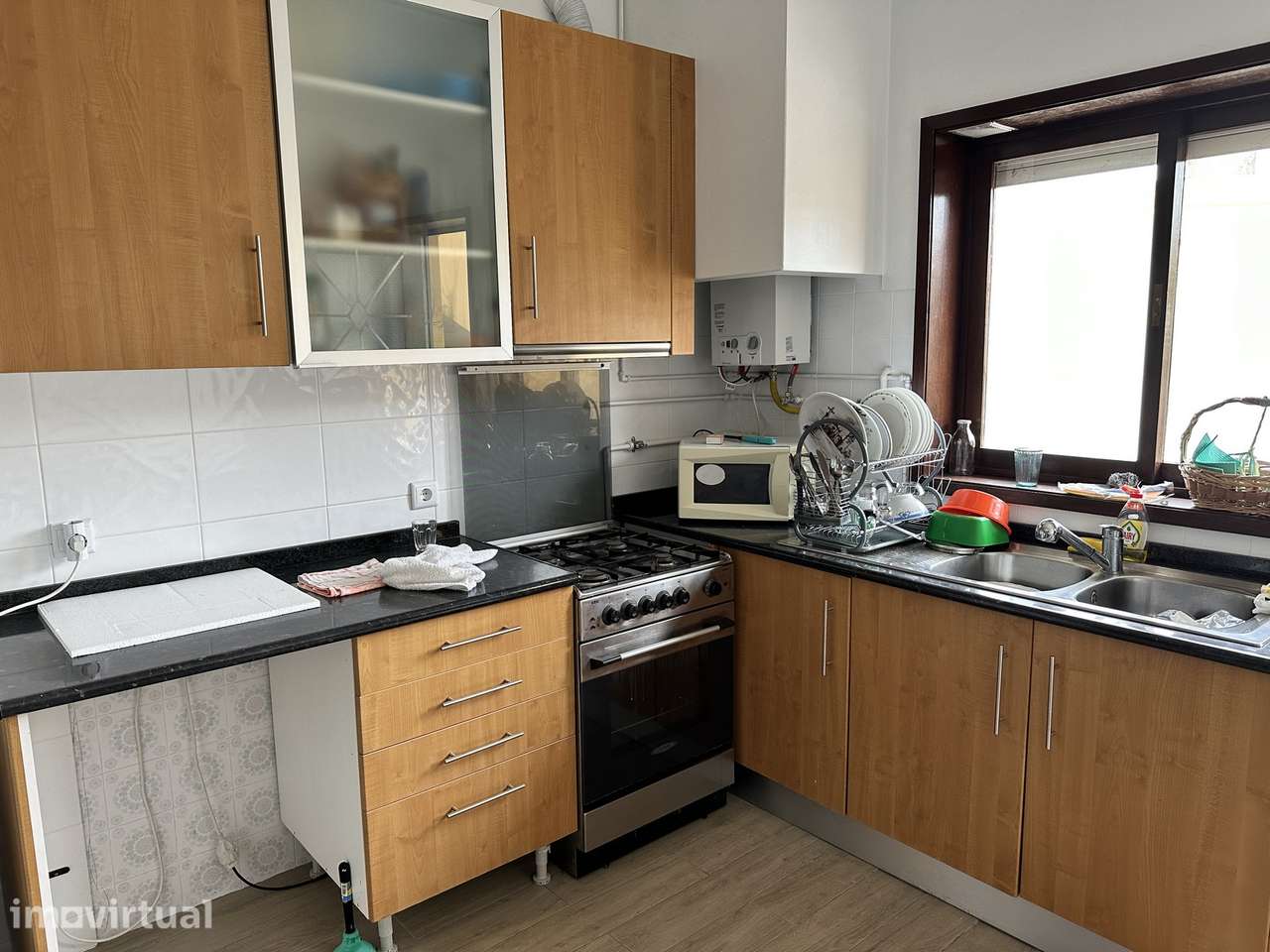 Dois quartos p/ rapazes estudantes, em moradia T3 - prox. Glicínias - Grande imagem: 4/7