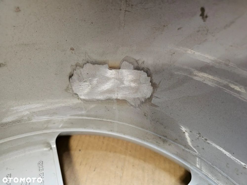 (F68) Mercedes-Benz OE / A2214012702 AMG / 9,5Jx19 ET43 5x112 - 10