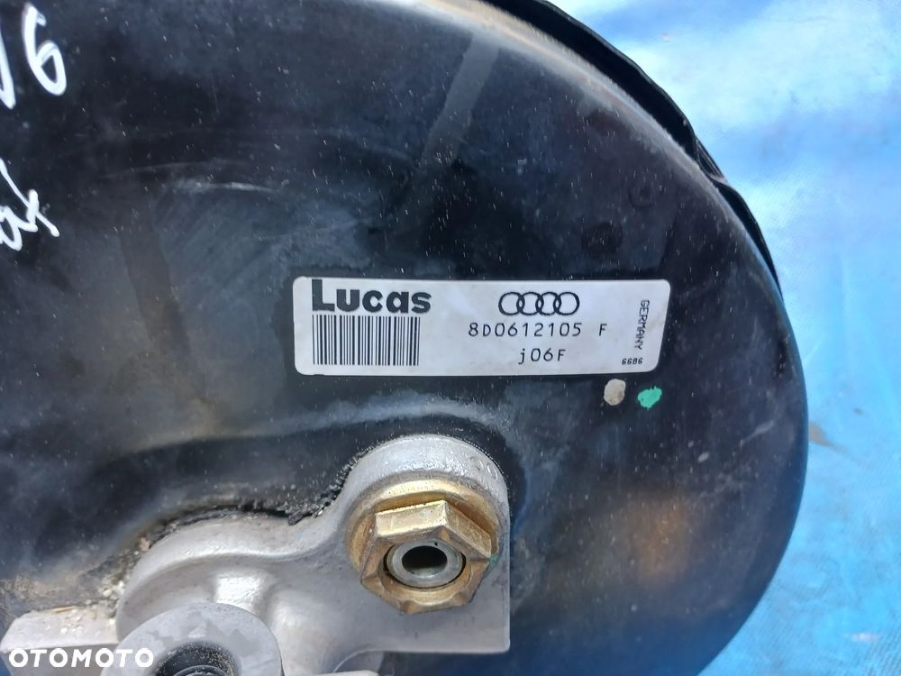 Serwo pompa hamulcowa Audi A4 B5 A6 C5 2.4 2.6 2.8 V6 V8 VW Passat Lucas 8D0612105F przewód podciśnienia - 2