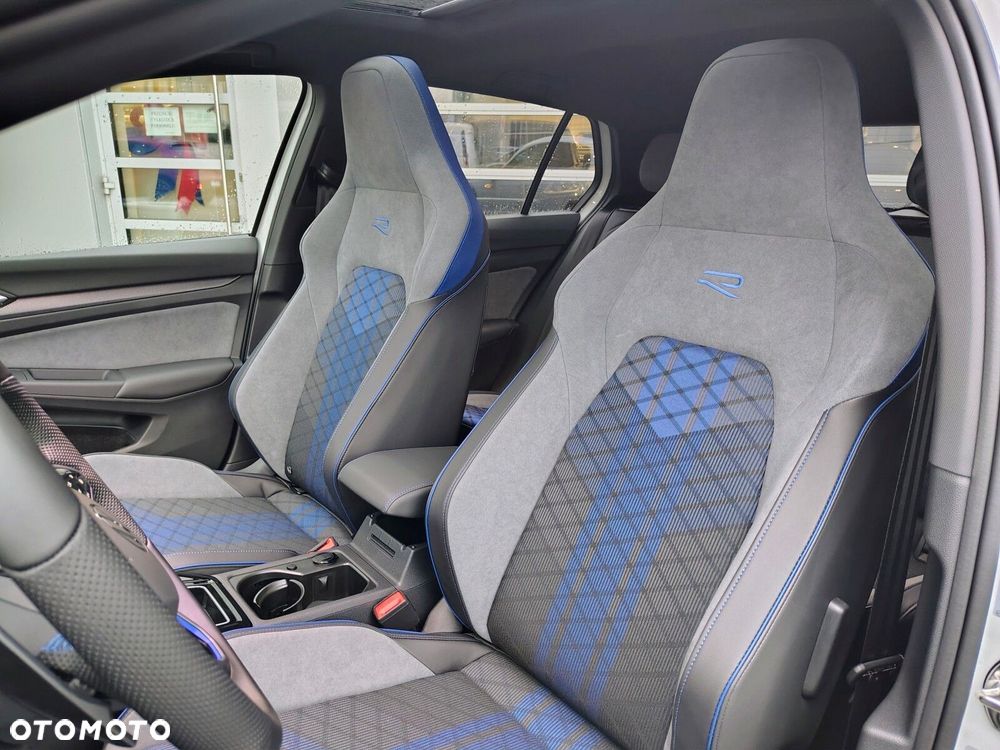 Volkswagen Golf - 14