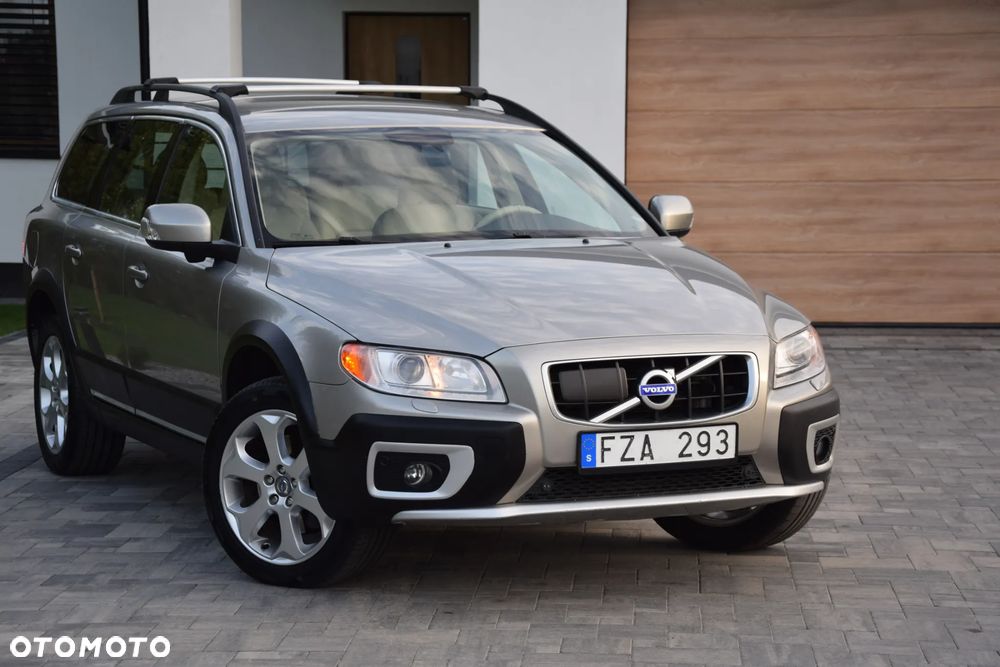 Volvo XC 70 D5 AWD Summum - 11