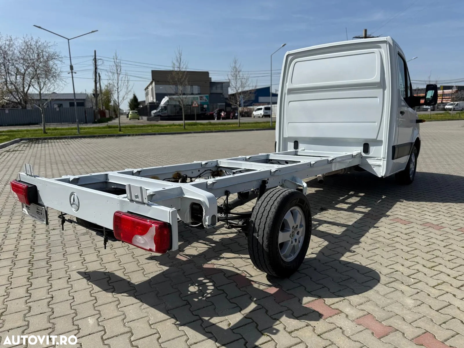 Mercedes-Benz Sprinter - 4
