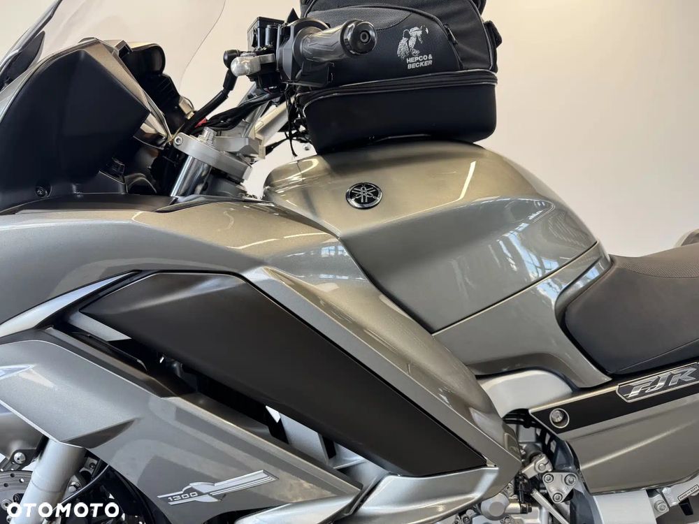 Yamaha FJR - 22