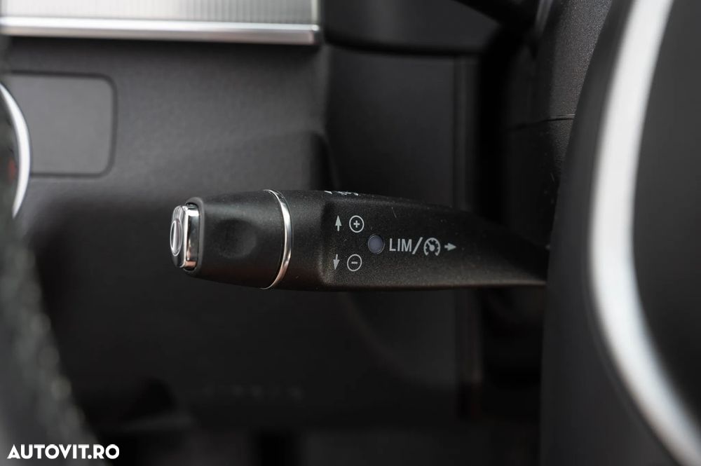 Mercedes-Benz E 200 7G-TRONIC - 27
