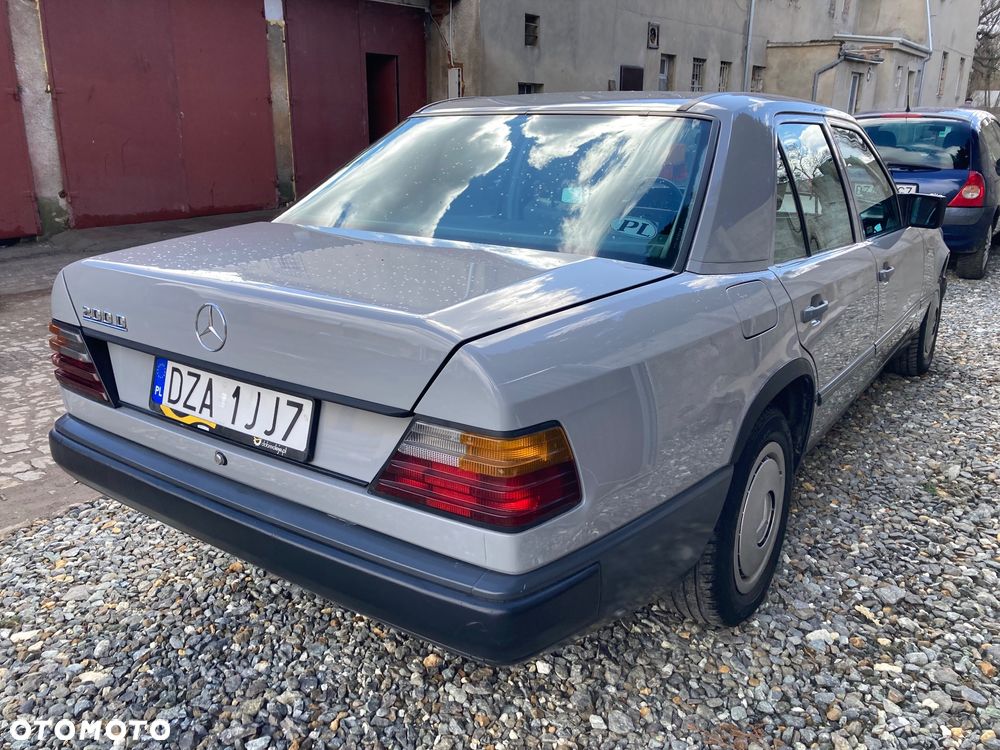 Mercedes-Benz 280 - 3