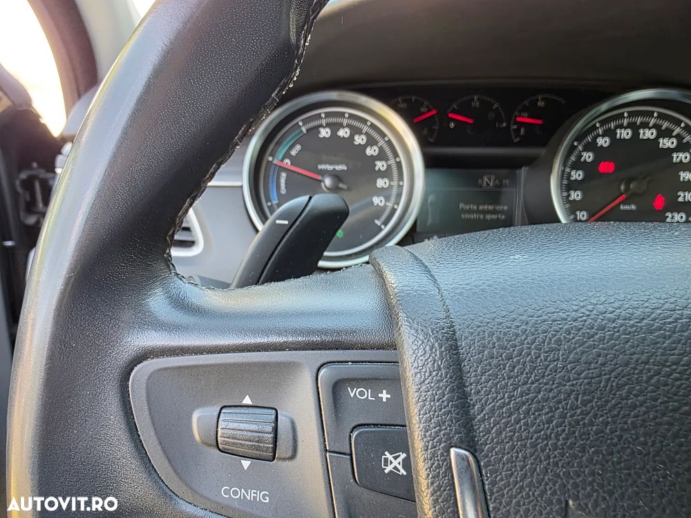 Peugeot 508 RXH Hybrid4 - 25