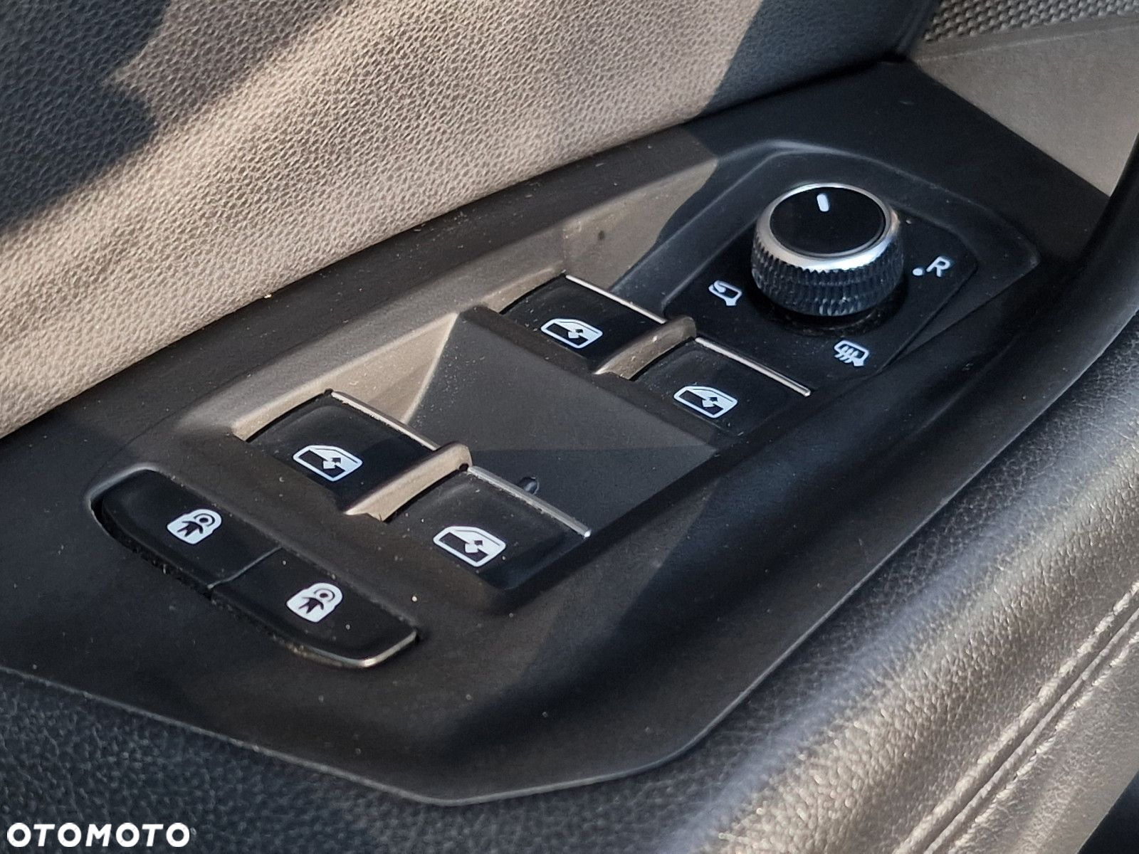 Volkswagen Touareg - 27