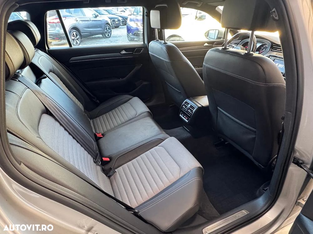 Volkswagen Passat Variant 1.6 TDI (BlueMotion Technology) Comfortline - 11