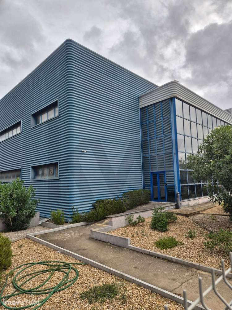 Armazém Industrial com Cais de Carga e Descarga | Parque Industrial do - Grande imagem: 3/33