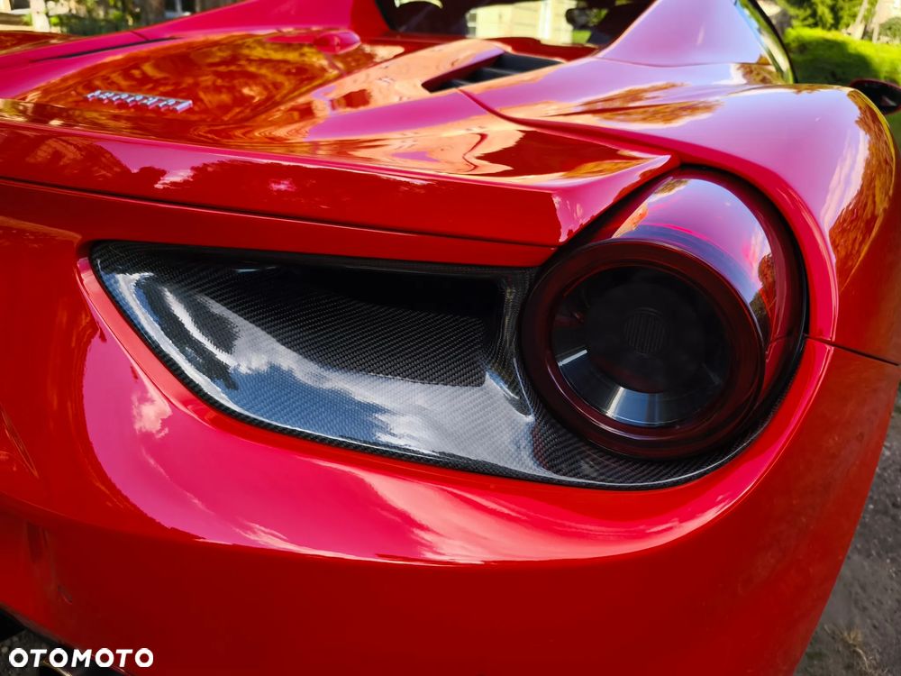 Ferrari 488 - 17
