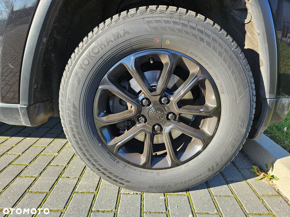 Jeep Grand Cherokee - 31