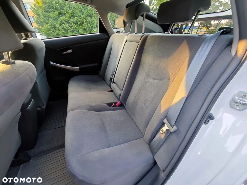 Toyota Prius Plug-in 1.8 HSD Premium - 29