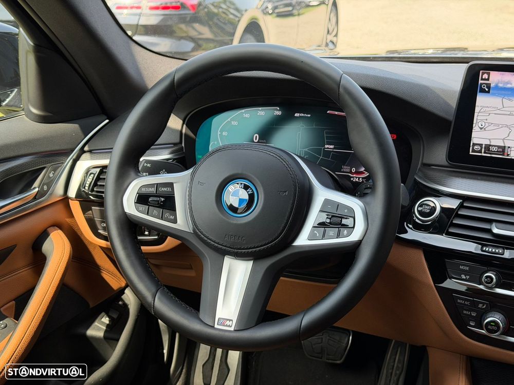 BMW 520 e Pack M — fotografia 26