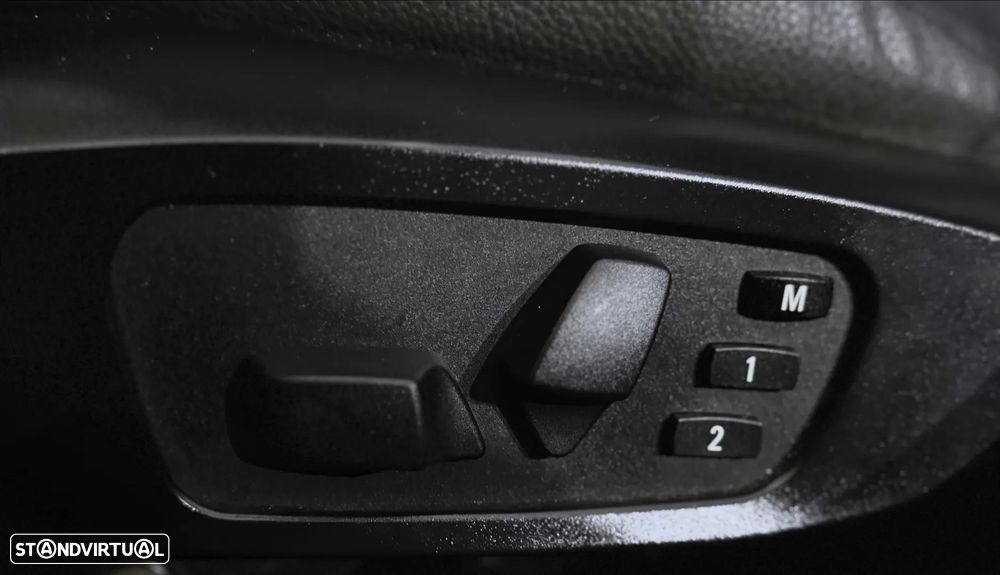 BMW 118 d Pack M - 9