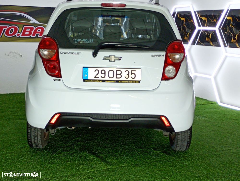 Chevrolet Spark 1.0 L Bi-Fuel - 32