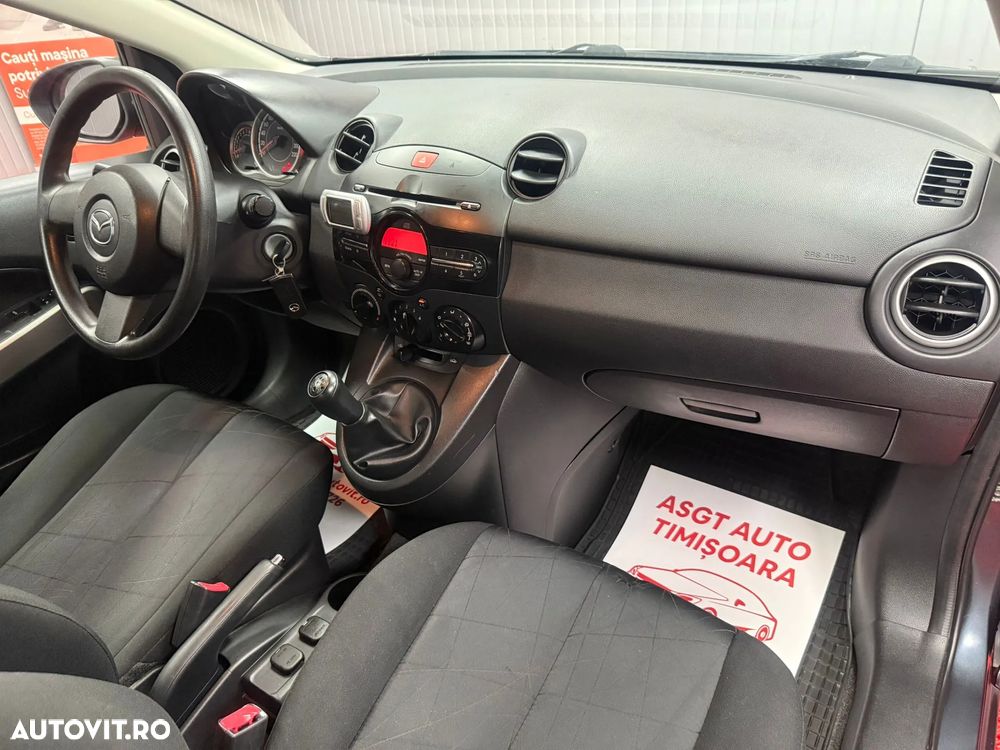 Mazda 2 - 10