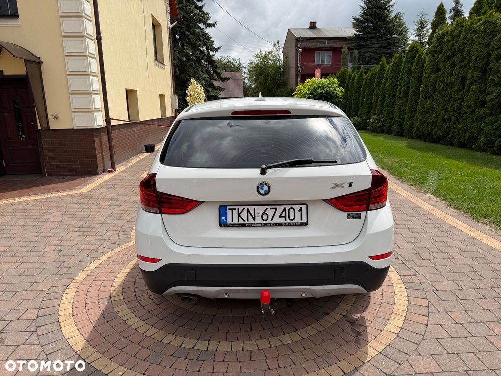 BMW X1 sDrive18d xLine - 11