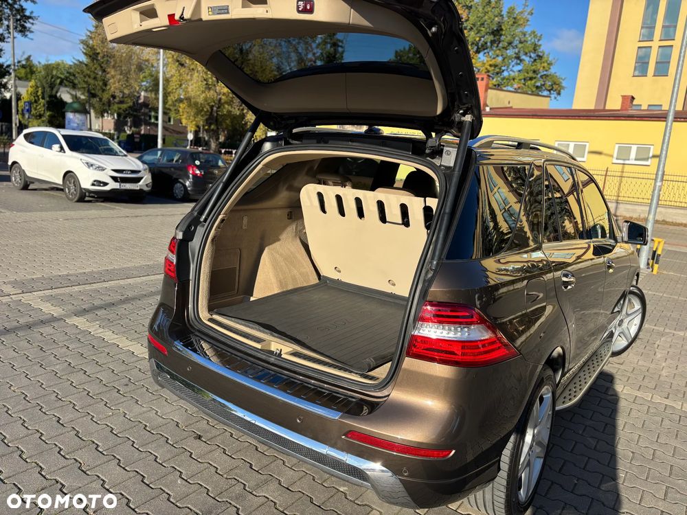 Mercedes-Benz ML 400 4-Matic - 26
