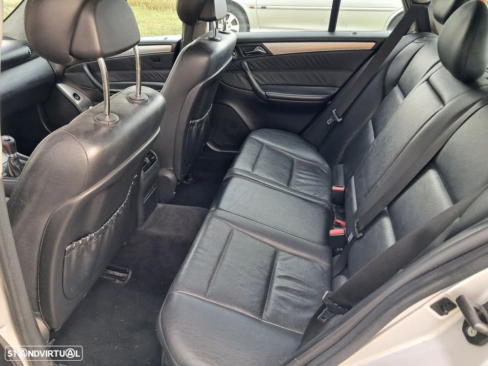 Mercedes-Benz C 200 - 6