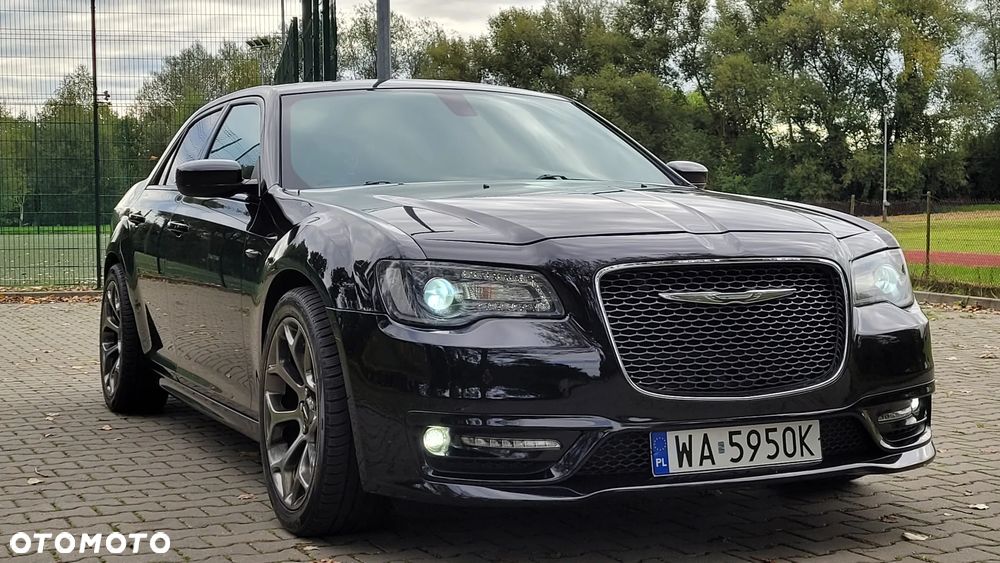 Chrysler 300s - 10