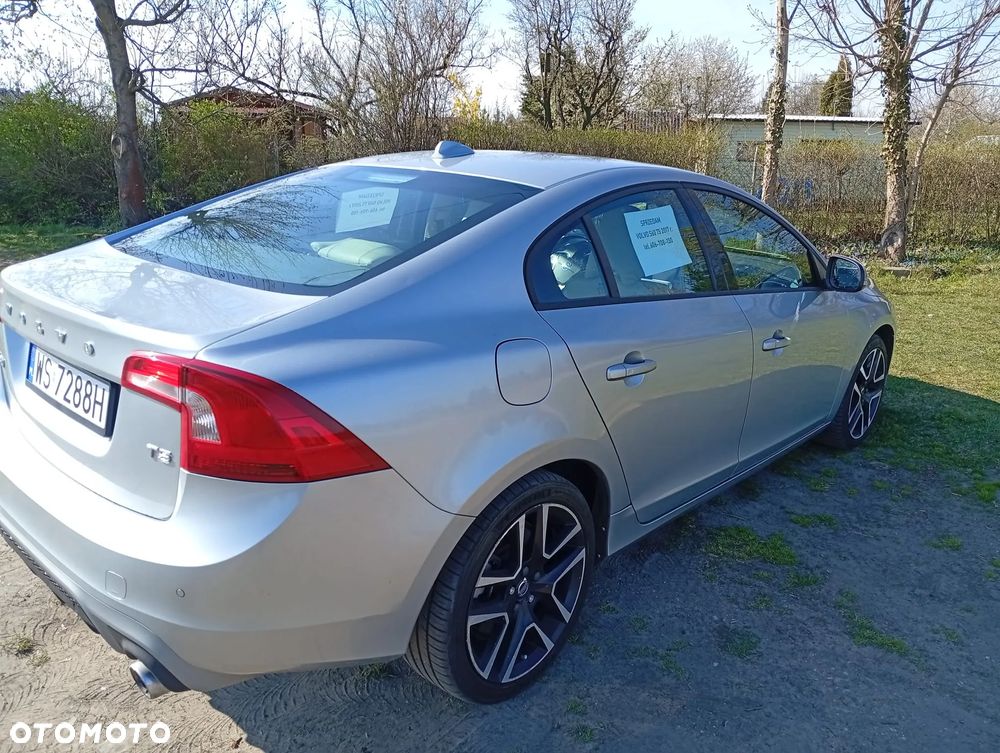 Volvo S60 T5 Geartronic Momentum - 4