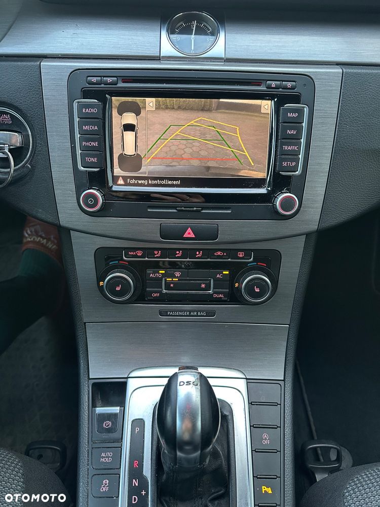 Volkswagen Passat 2.0 TDI Highline DSG - 16