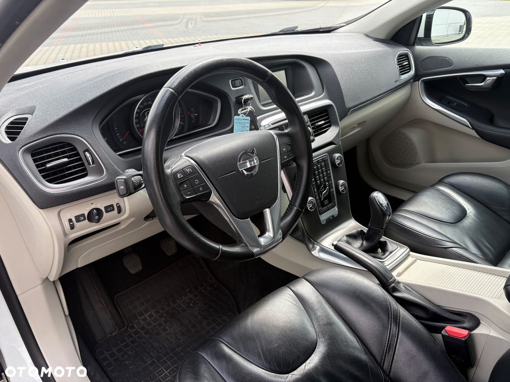Volvo V40 D2 Summum - 16