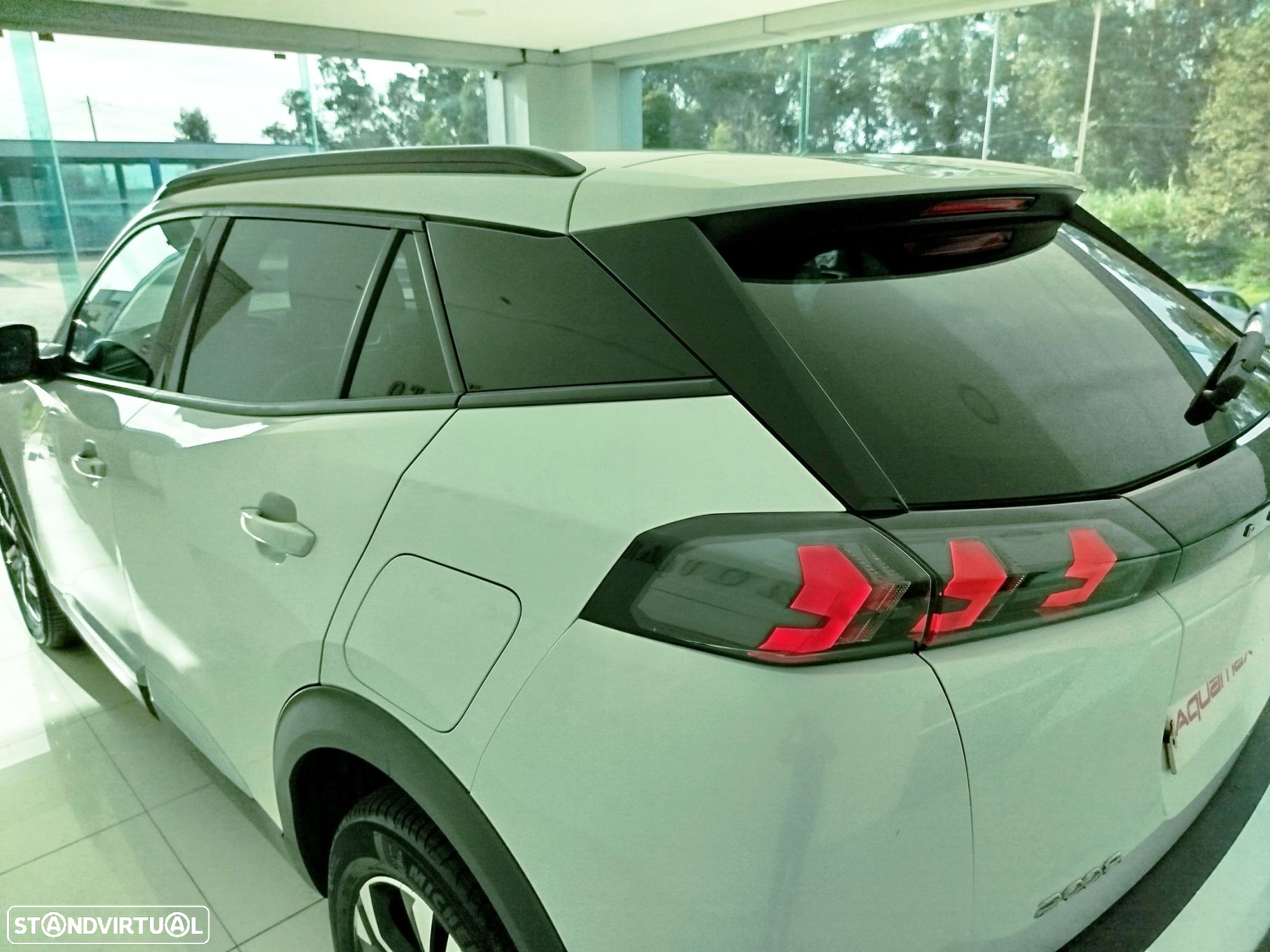 Peugeot 2008 1.5 BlueHDi Allure Pack - 11