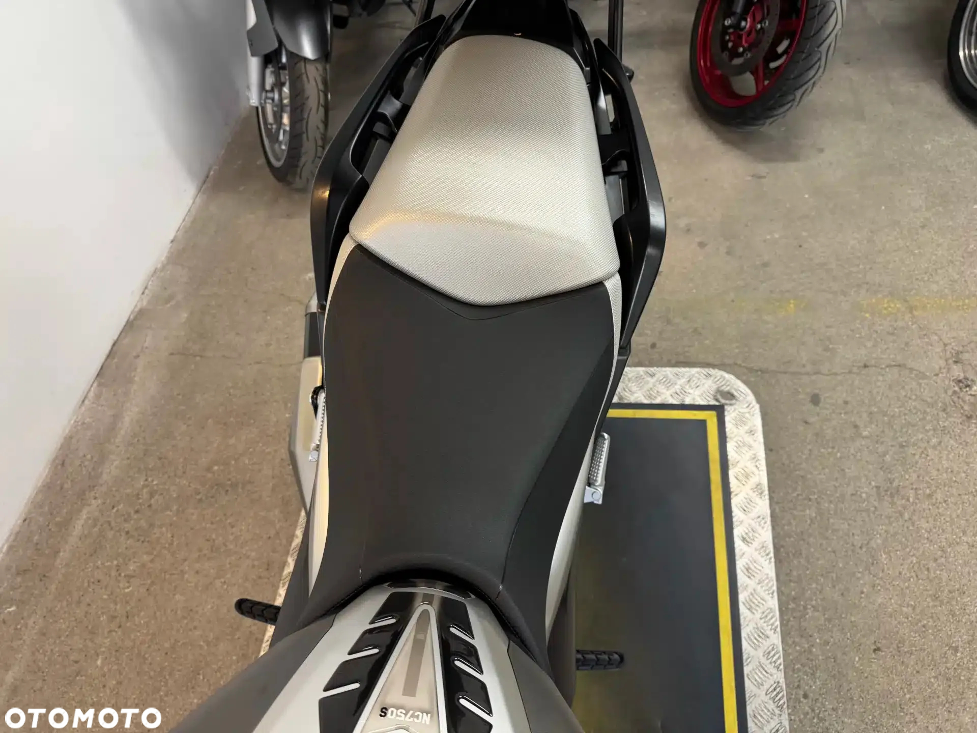 Honda NC - 27