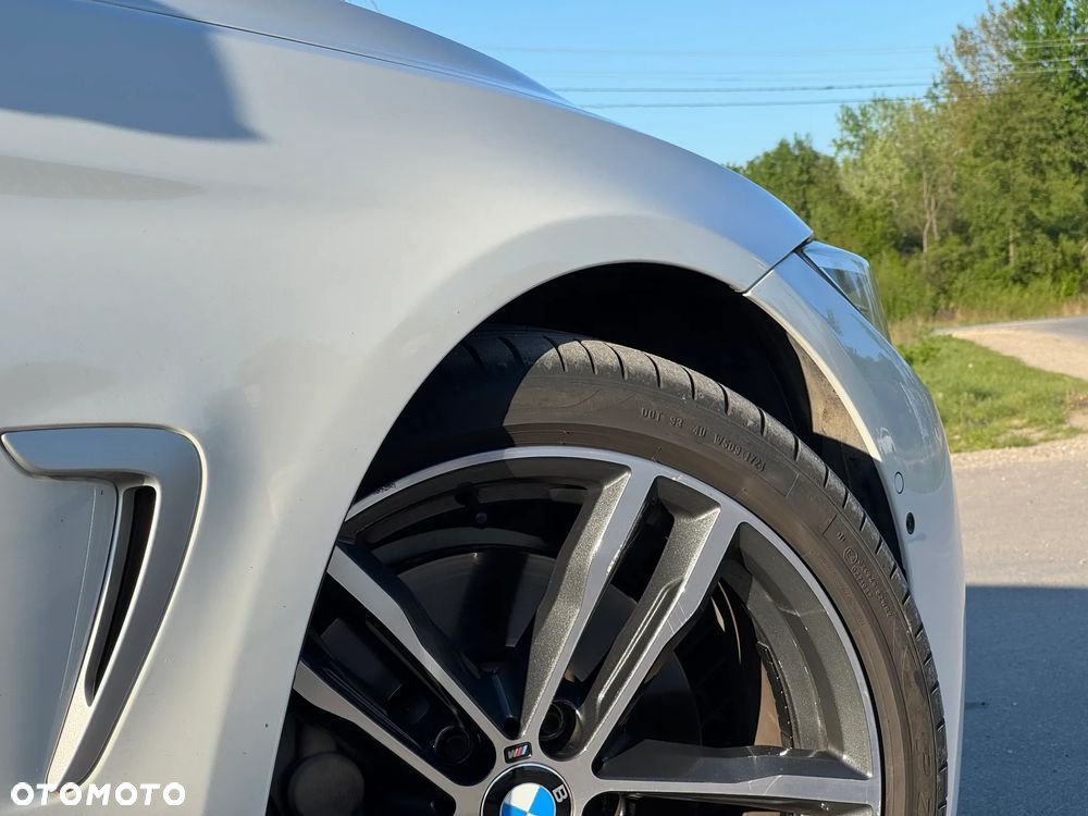 BMW Seria 4 435i Cabrio M Sport - 29