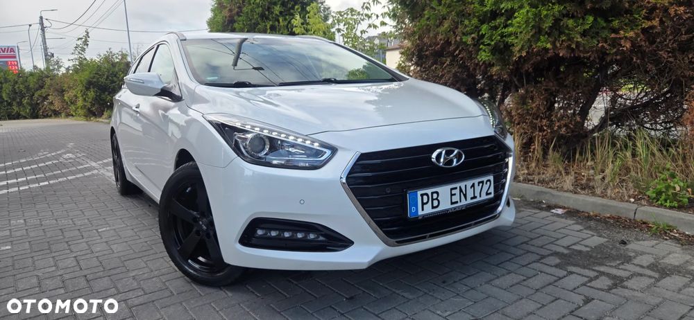 Hyundai i40 Kombi 1.7 CRDi DCT Premium - 23