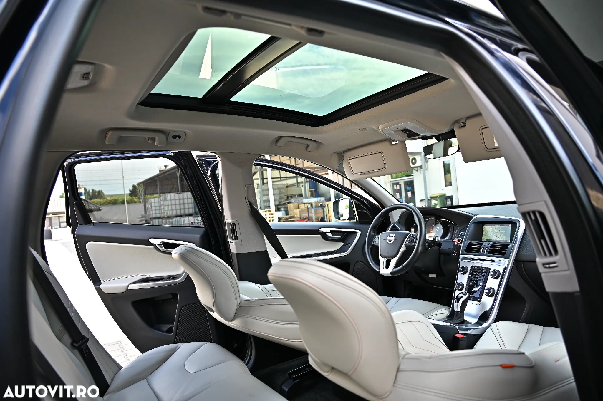 Volvo XC 60 D4 AWD Geartronic Ocean Race - 10