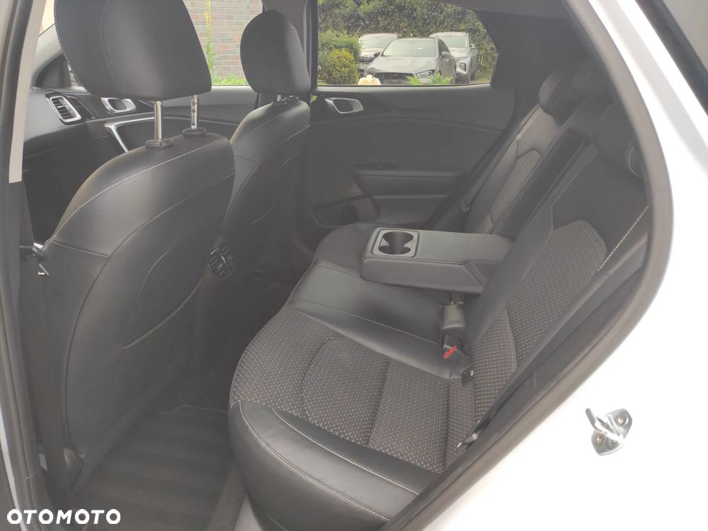 Kia XCeed - 17
