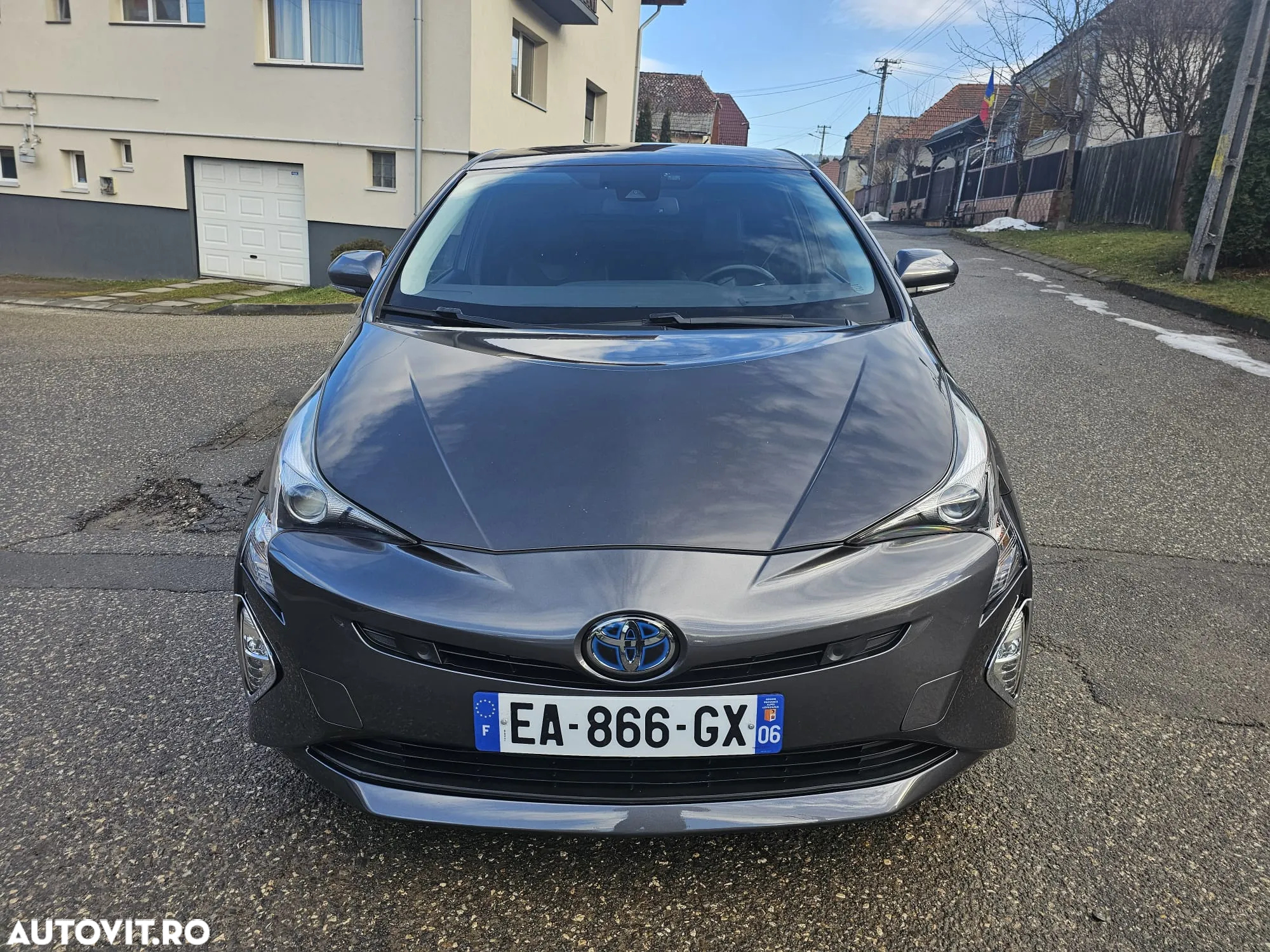 Toyota Prius 1.8 HSD Exclusive Plus - 14